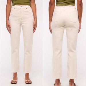 Abercrombie & Fitch Women's cream ultra high rise straight leg ankle size 28/6